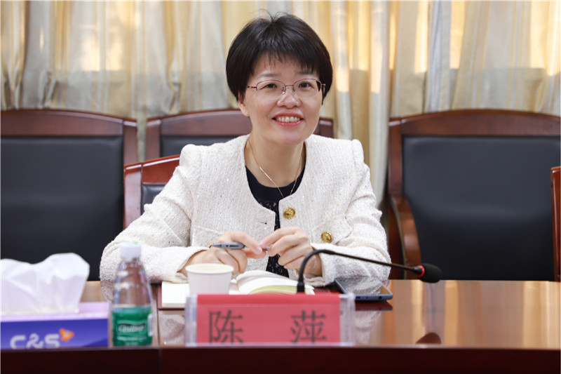 斗门区委常委统战部部长陈萍一行莅临遵医五院调研指导工作